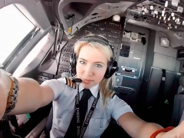 Sexy female pilots