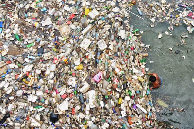 La plastique menace notre belle terre - #14 