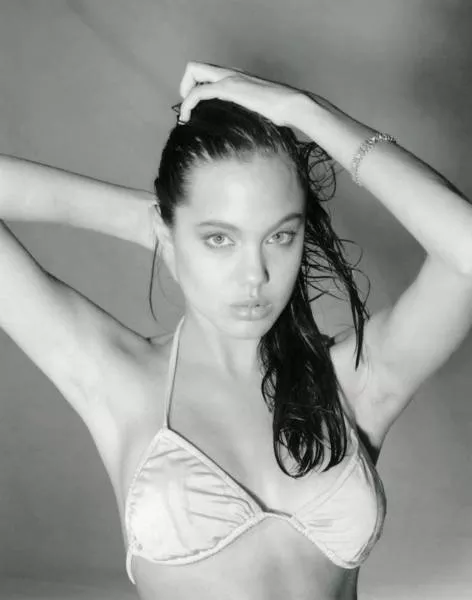 Check out the first photo shoot of angelina jolie when she was almost 15 years - #12 
