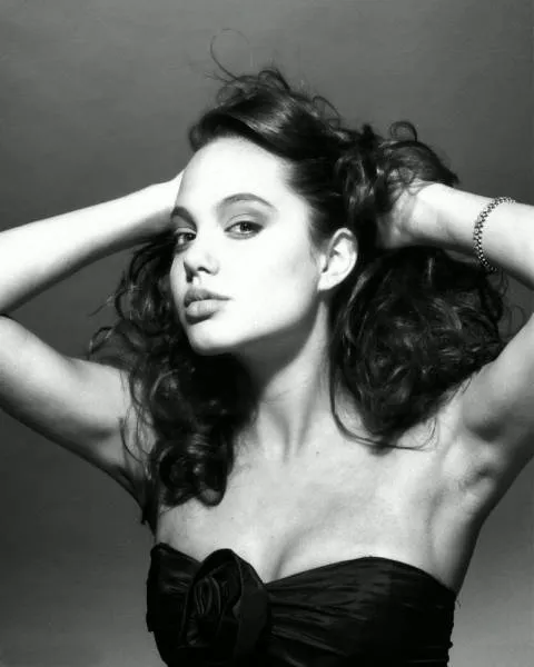 Check out the first photo shoot of angelina jolie when she was almost 15 years - #23 