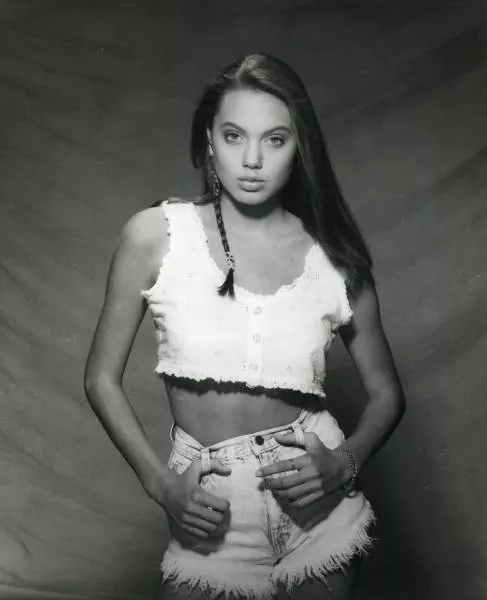 Check out the first photo shoot of angelina jolie when she was almost 15 years - #5 
