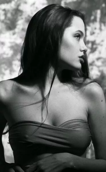 Check out the first photo shoot of angelina jolie when she was almost 15 years - #8 