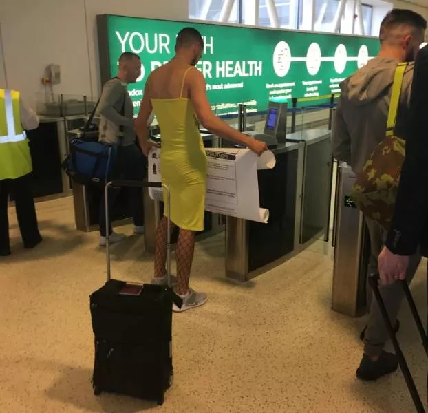 The weirdest things you can see at airports - #10 