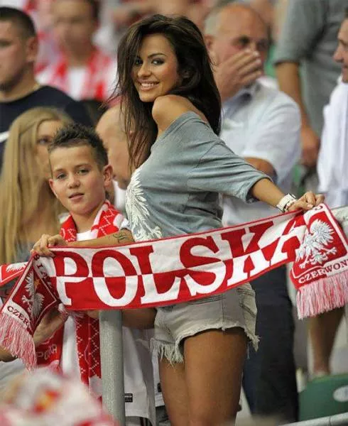 The sexiest supporters in the world