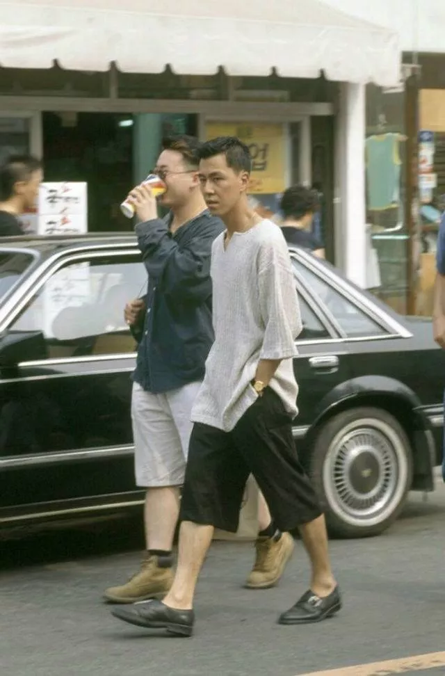 Korean street fashion 90s