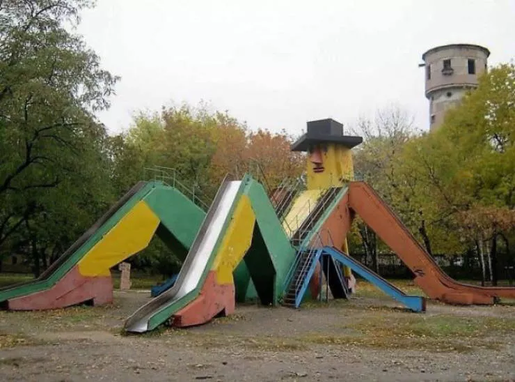 The most dangerous and scary playgrounds - #20 