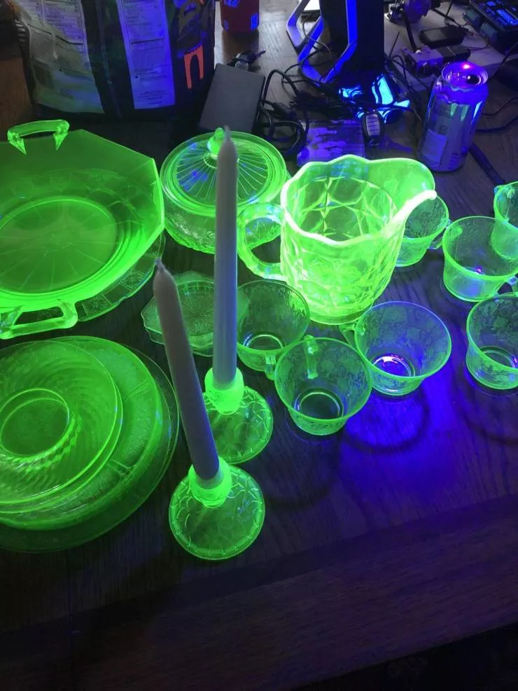 Very cool stuff - #44 Uranium mixed and glowing under black light