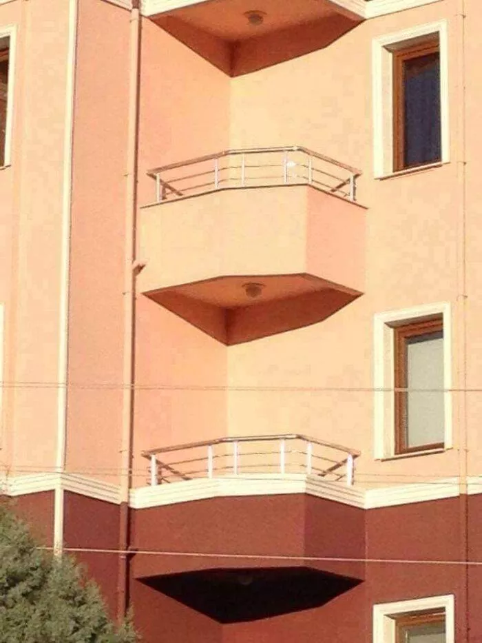 The weirdest balconies ever seen - #7 
