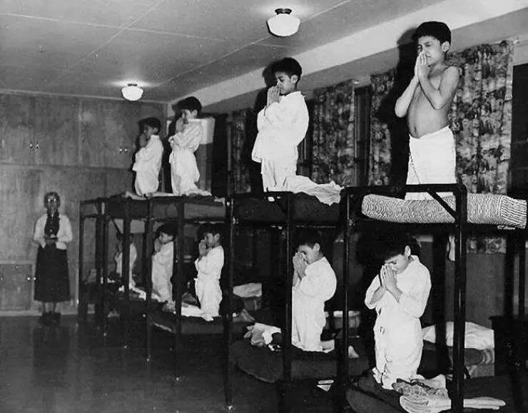 Very touching old photos - #31 Native children forced to pray to God in a boarding school 1970