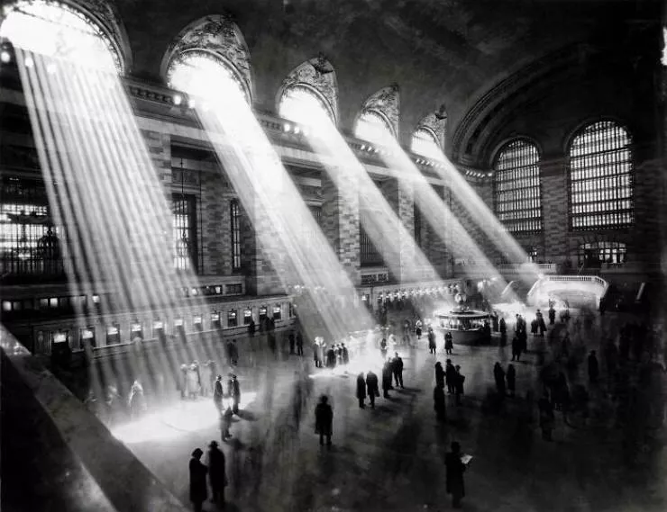 Very touching old photos - #8 Grand Central, New York, 1929