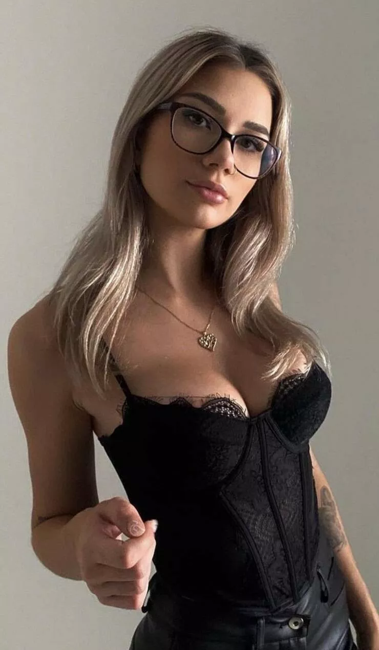 They are sexier with glasses - #7 