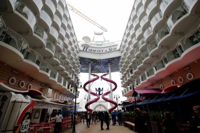 The largest passenger ship in the world is ready to brave the seas - #6 