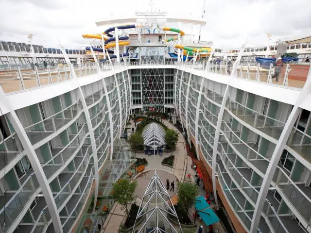 The largest passenger ship in the world is ready to brave the seas - #8 