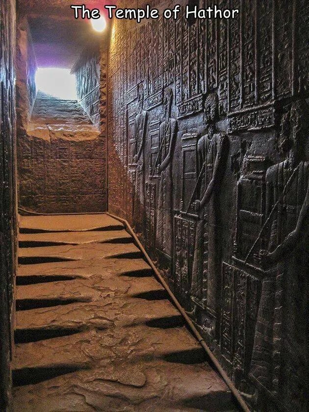 Picdump 759 - #31  a l'intérieur du temple d'hathor