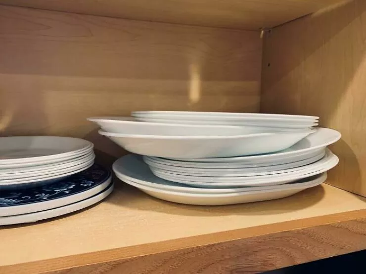 Frustration unleashed partners hilariously incompetent moments go viral - #14 How My Husband Stacks Plates and Platters