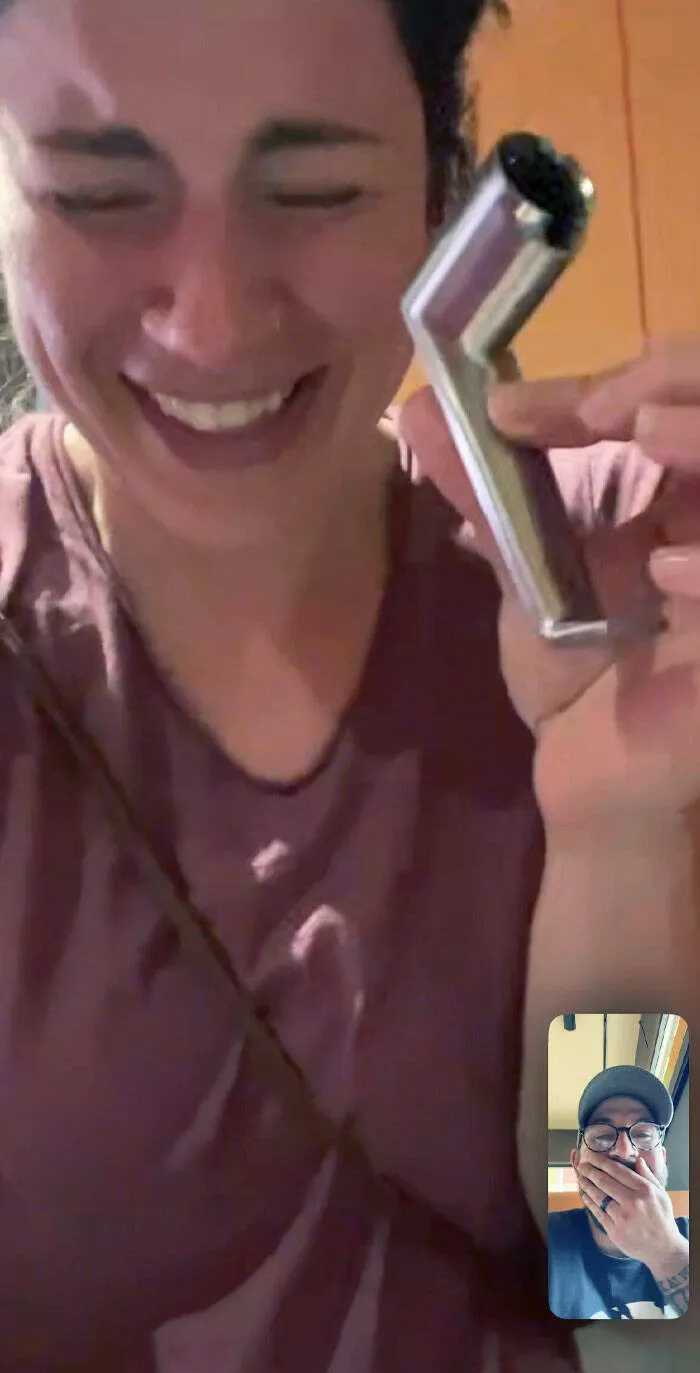 Queens of comedy partners in laughter hilarious girlfriends and wives - #19 My Girlfriend Just FaceTimed Me From Inside the Restaurant Bathroom