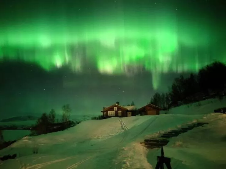 Dcouvrir la splendeur norvgienne des photos captivantes mettant en valeur une beaut unique - #19 L'incroyable aurore boréale à ma cabane à Oppdal samedi dernier