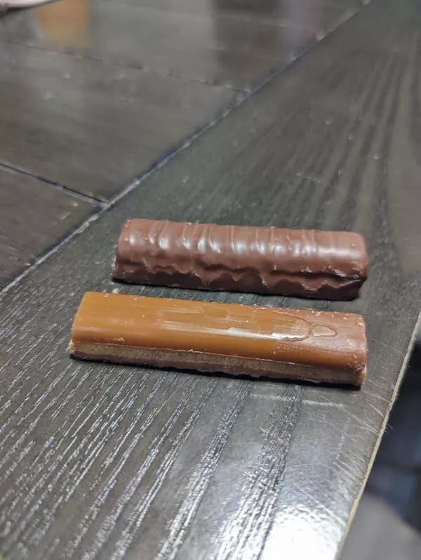 Fascination unleashed captivating captures in a gallery of truly mesmerizing photos - #4 This is what a nude Twix looks like: