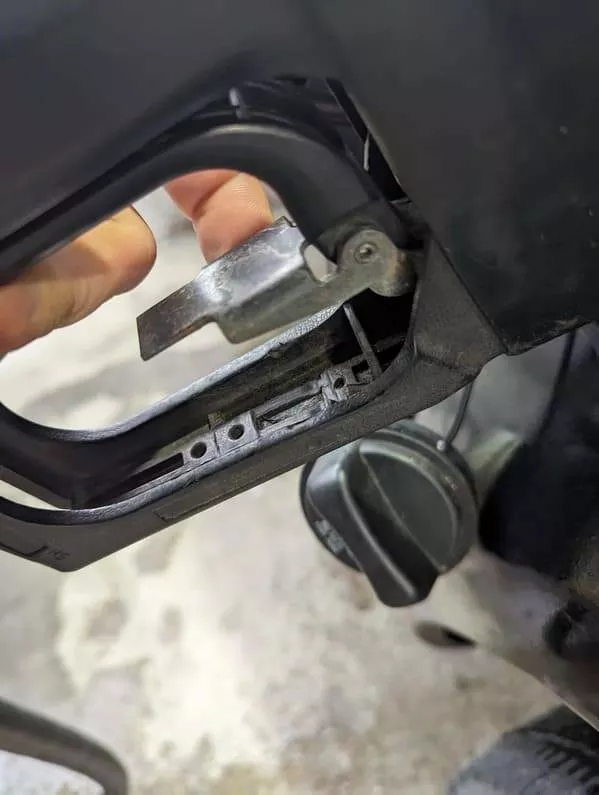 Annoying encounters moments that playfully aggravate - #10 The gas station removed the clips from the pumps.