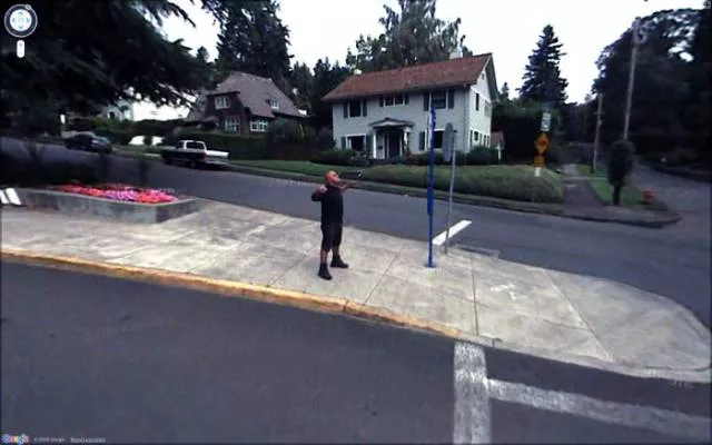 The 32 most wtf moments caught on google street view - #2 