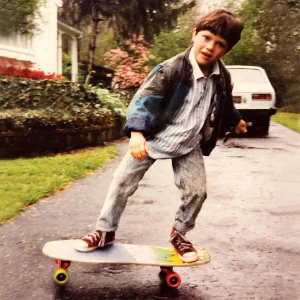 Rtro attitude plonge dans le monde du style lancienne - #13 Bam Margera montant son premier skateboard (1988)