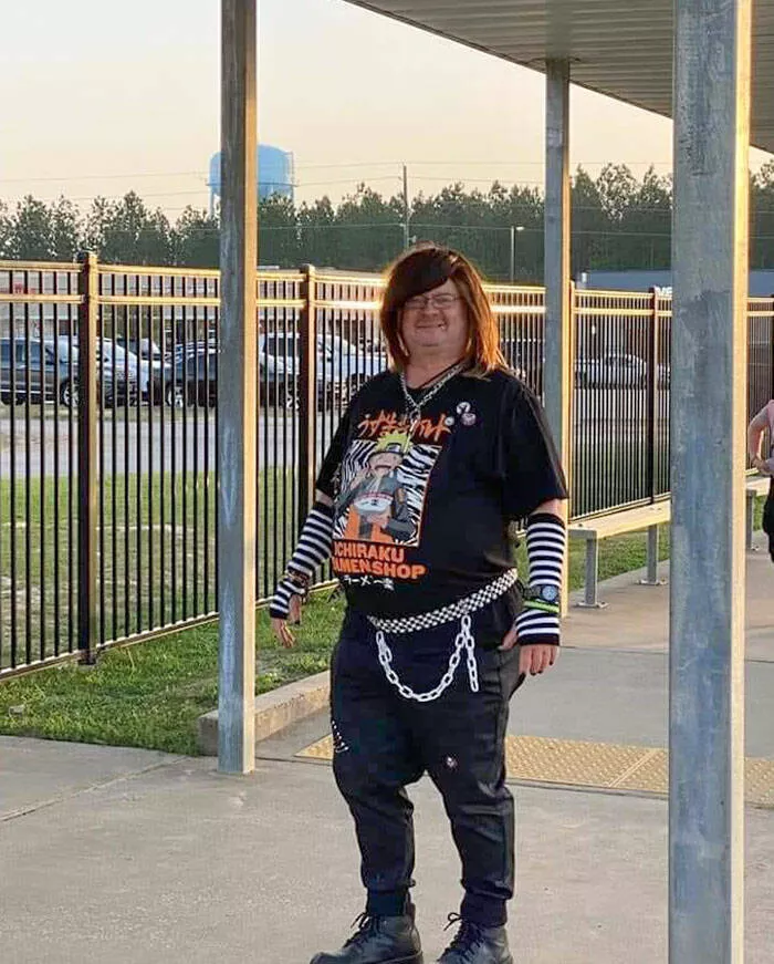 Laughing lessons teachers who mastered humor and lifted spirits - #5 The Kids At The High School Reached Their Goal On Money Raised For The Cupid Shuffle, And They Wanted To See Their Coach Dressed As An Emo. He Pulled Through And Slayed It