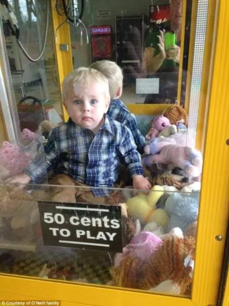 40 kids get stuck in some strangest places - #30 