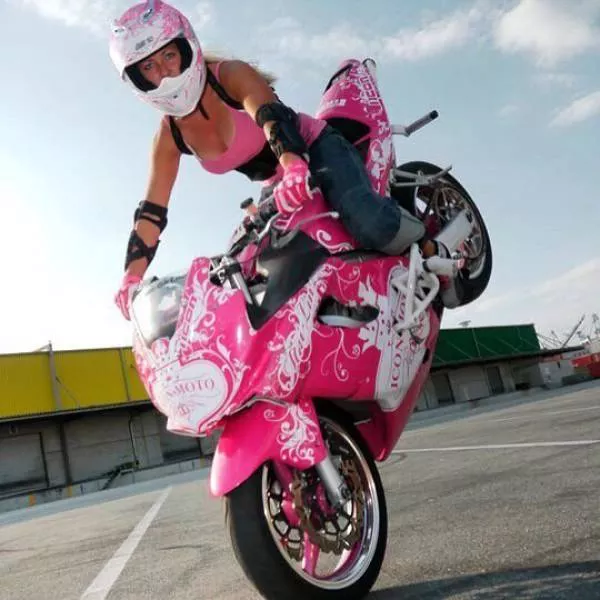 See the result of the combination bike sexy girls