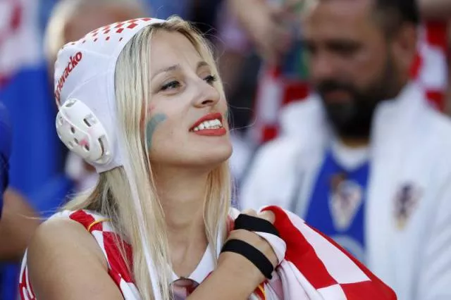 Most sexiest female football fans - #49 