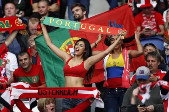 Most sexiest female football fans - #9 