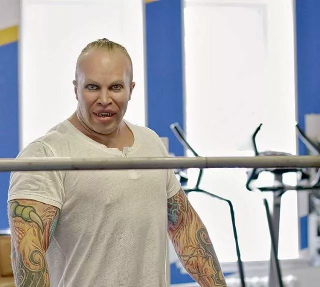 Le plus bizarre bodybuilder russe - #7 
