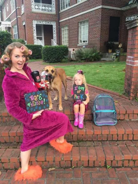 These parents celebrate the return to school of their children - #2 